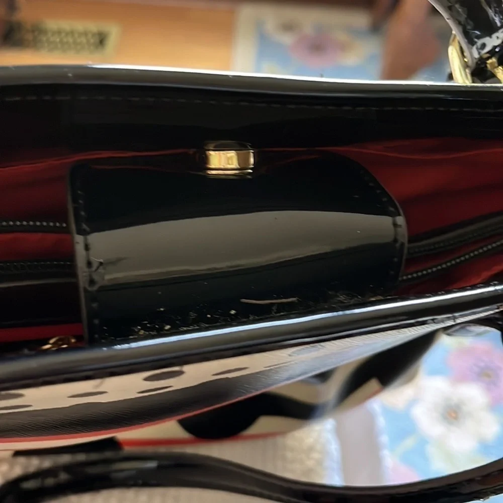Anne Klein red/ black/ ivory purse. - Picture 12 of 12